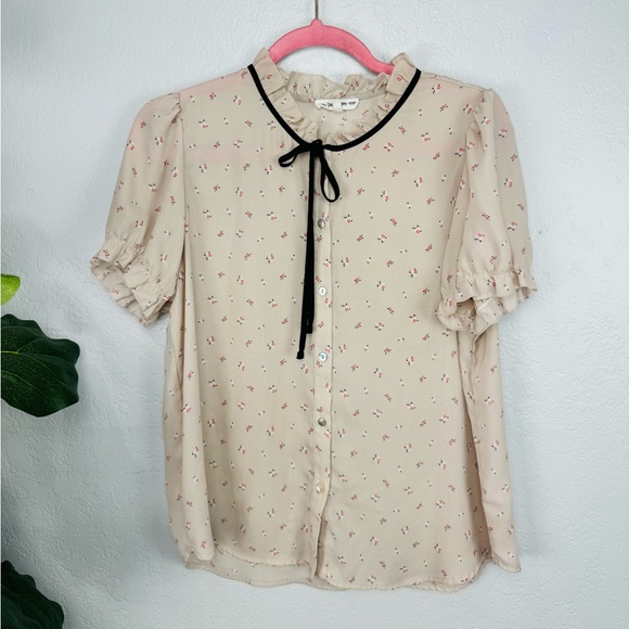 Daisy May Light Pink Button Down Ruffle Chiffon Floral Blouse - Picture 2 of 8